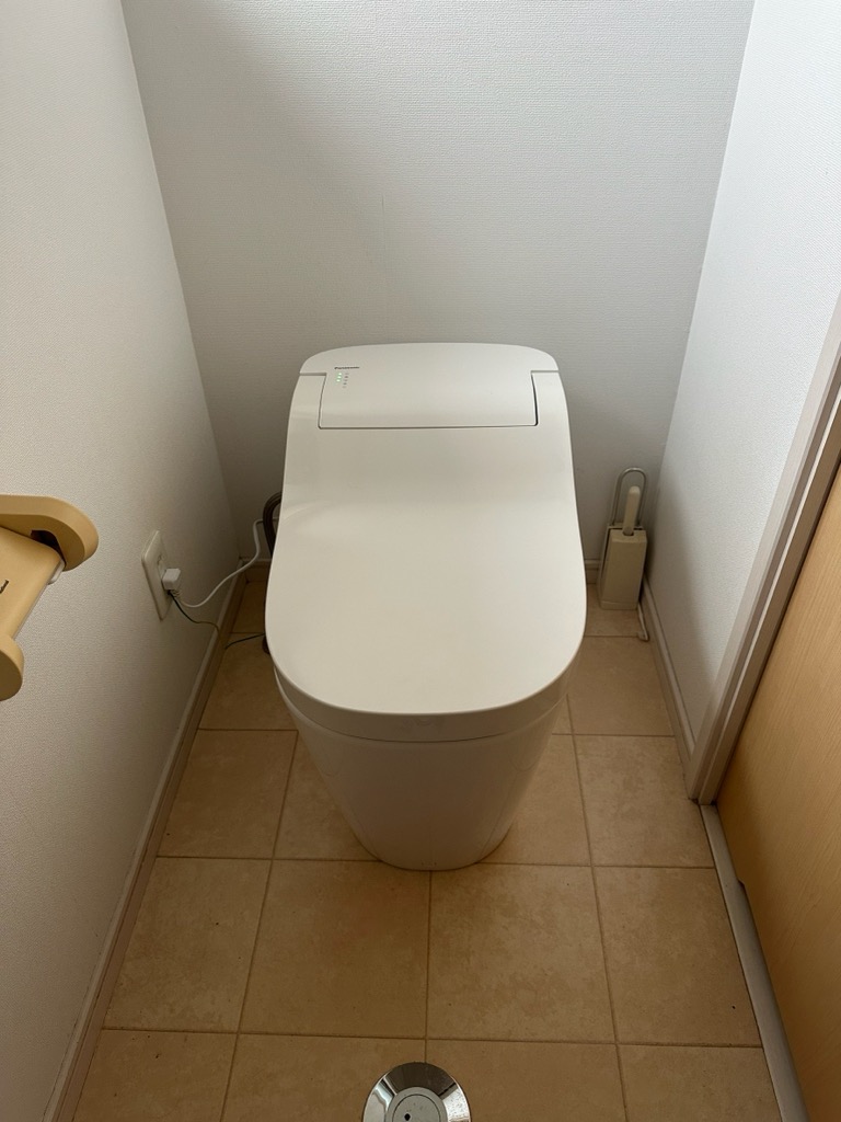 伊豆の国市・S様邸/トイレ交換　アラウーノ