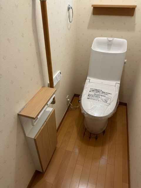 トイレリフォーム　LIXIL「お掃除が楽なトイレへ」｜伊豆の国市・A様邸